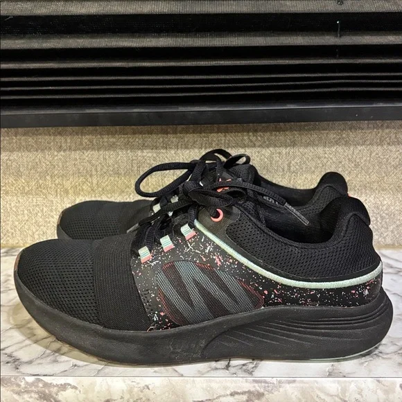 Under‎ Armour Black w multi color accents Breathe Bliss Training Shoe Size 7W - Picture 2 of 8